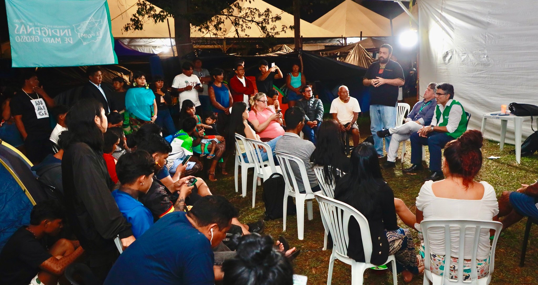 DPU participa de roda de conversa na tenda da Federação dos Povos Indígenas de Mato Grosso